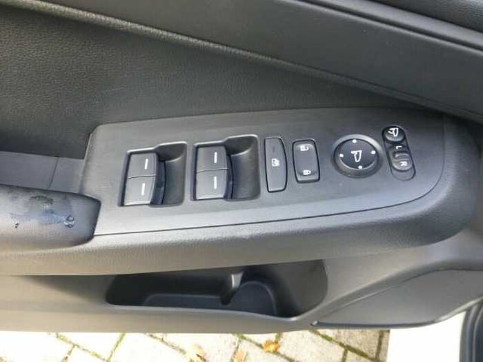 Honda HR-V 1,5 i-MMD Hybrid Elegance Navi LED PDC...