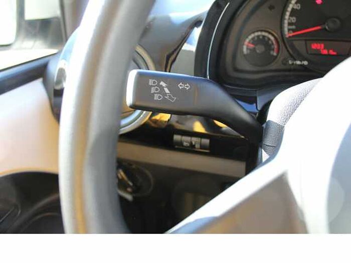 Volkswagen up! move. ..