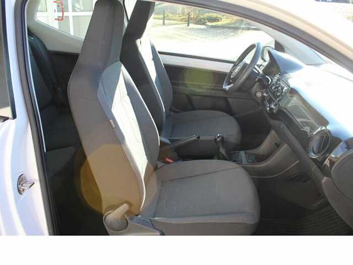 Volkswagen up! move. ..