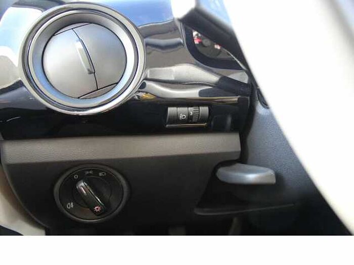 Volkswagen up! move. ..