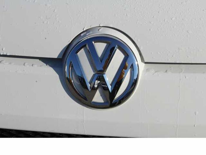 Volkswagen up! move. ..