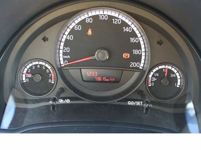 Volkswagen up! move. ..