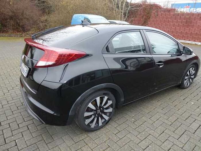 Honda Civic 1,8 i-VTEC Sport Kamera Winterpaket...