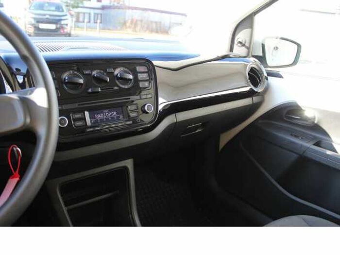 Volkswagen up! move. ..