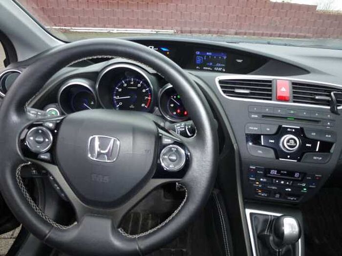 Honda Civic 1,8 i-VTEC Sport Kamera Winterpaket...