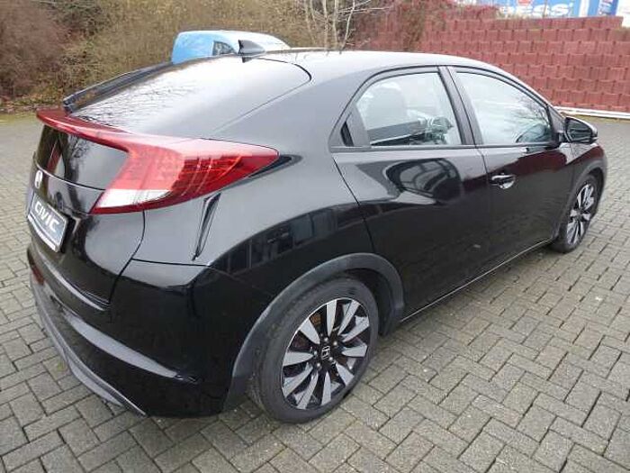 Honda Civic 1,8 i-VTEC Sport Kamera Winterpaket...