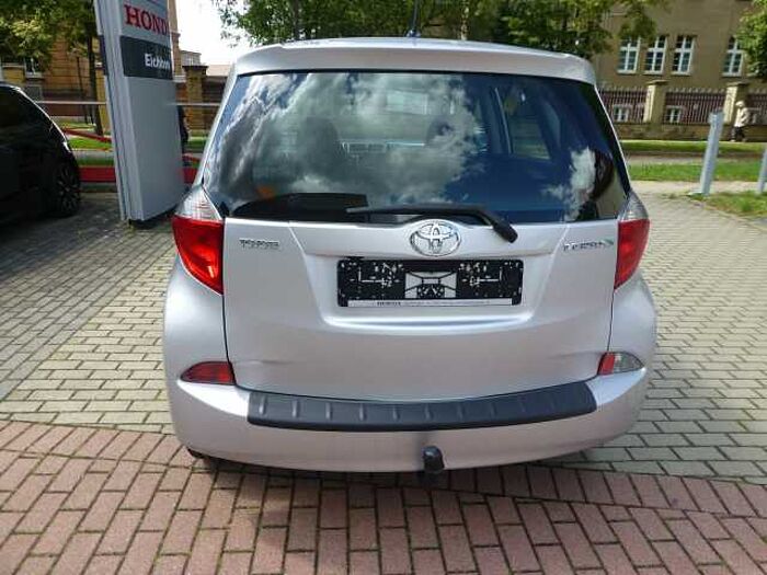 Toyota Verso-S Life. .. Life