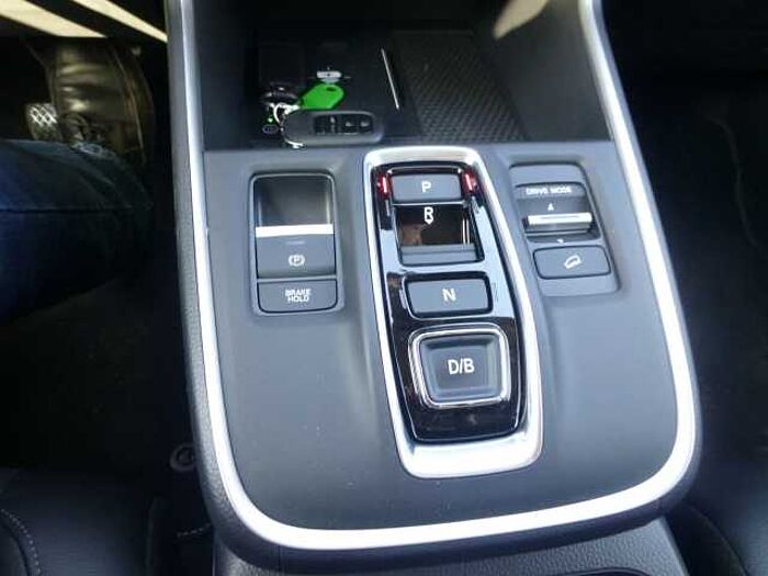 Honda CR-V 2,0e: HEV Elegance 4WD Navi. *Leder*Panorama*. ..