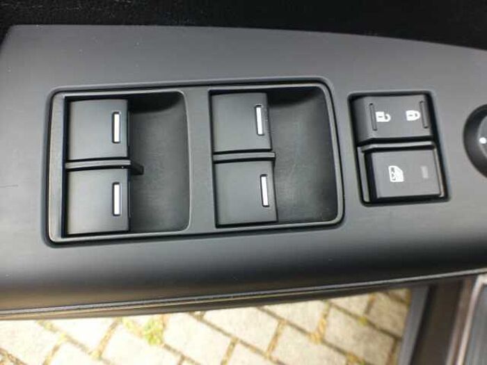 Honda CR-V 2,0i Lifestyle Automatik 4-WD Klima. NAVI...