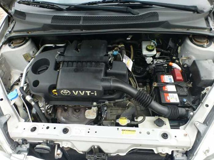 Toyota Yaris 1,3 Sol nur 55700 KM...