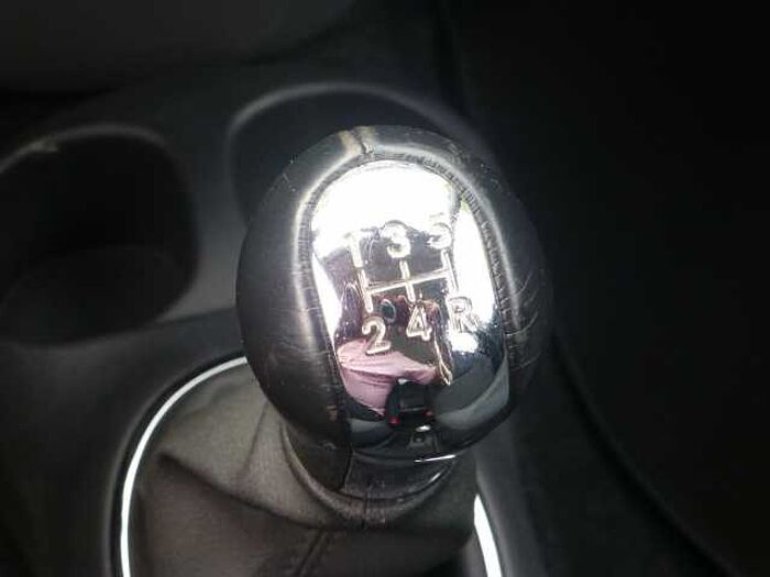 Toyota Yaris 1,3 Sol nur 55700 KM...