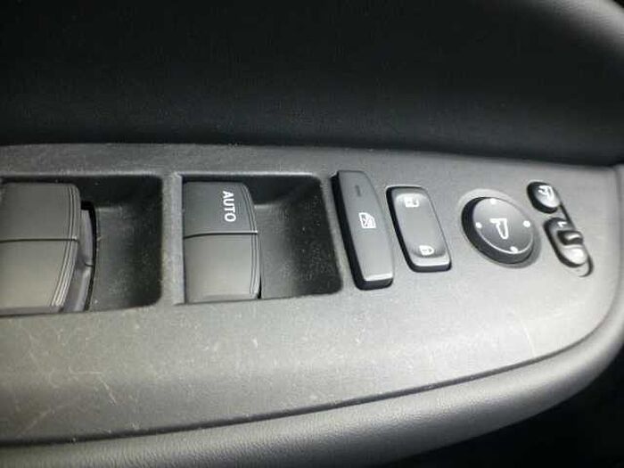 Honda Jazz 1,5 i-MMD Hybrid e-CVT Elegance... Elegance