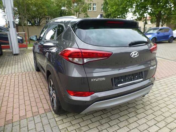 Hyundai Tucson 1,6 Turbo Automatik 2WD Navi....