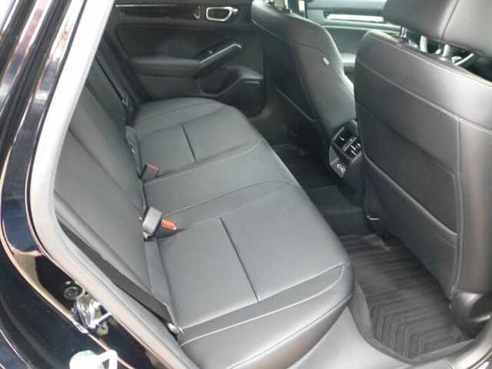 Honda Civic 2,0i-MMD e:HEV Advance Nordic-silver-Paket...
