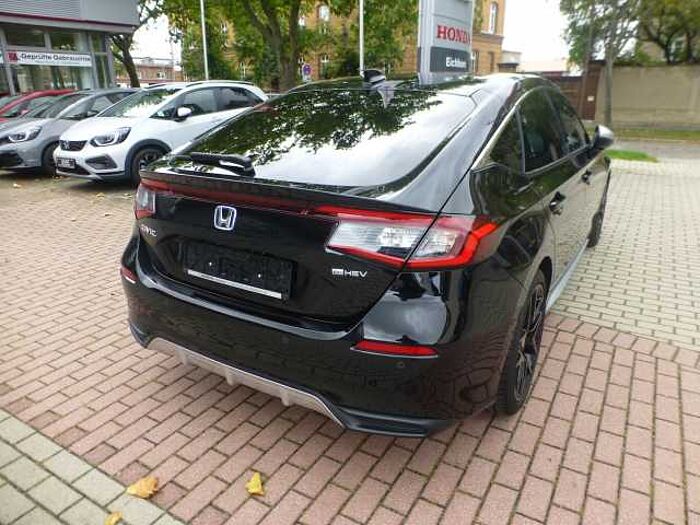 Honda Civic 2,0i-MMD e:HEV Advance Nordic-silver-Paket...