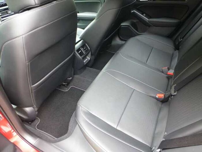 Honda Civic e: HEV 2,0 i-MMD Hybrid Advance Heckspoiler. ..