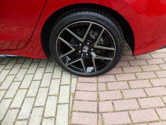 Honda Civic e: HEV 2,0 i-MMD Hybrid Advance Heckspoiler. ..