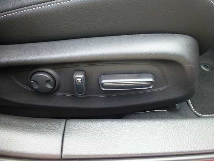 Honda Civic e: HEV 2,0 i-MMD Hybrid Advance Heckspoiler. ..