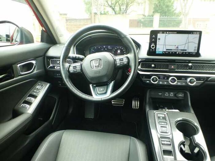 Honda Civic e: HEV 2,0 i-MMD Hybrid Advance Heckspoiler. ..
