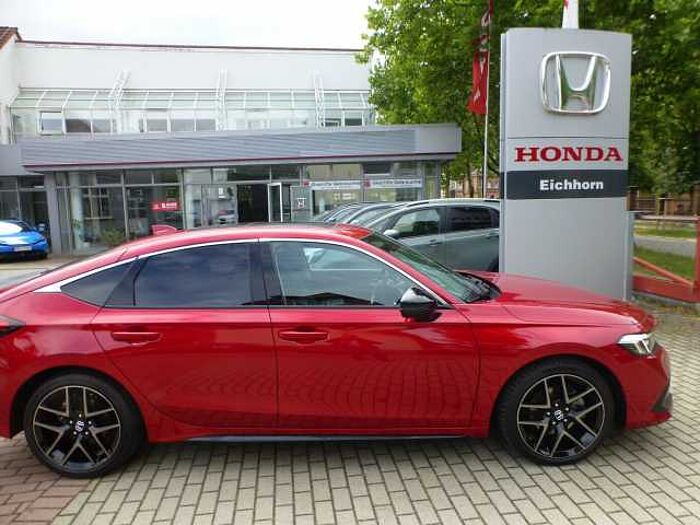 Honda Civic e: HEV 2,0 i-MMD Hybrid Advance Heckspoiler. ..