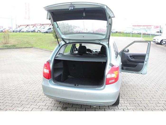 SKODA Fabia 1.2 HTP Combi Style Edition... Edition