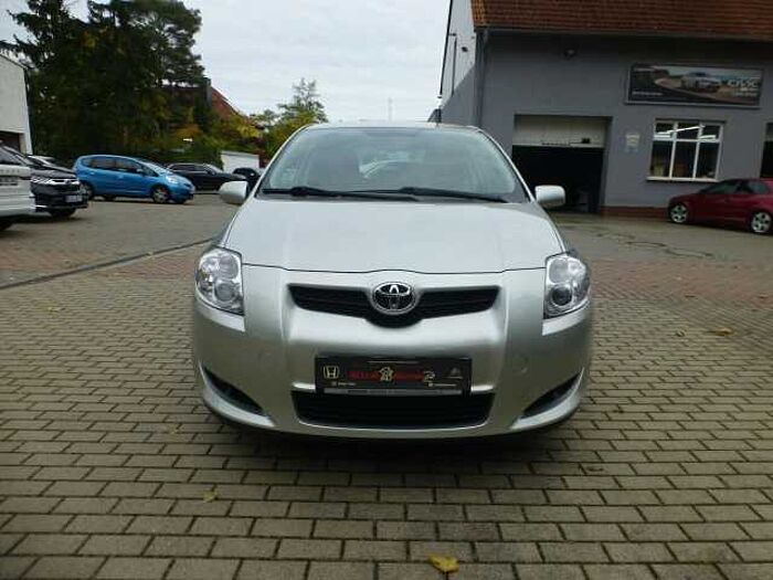 Toyota Auris 1,6i Sol... Sol