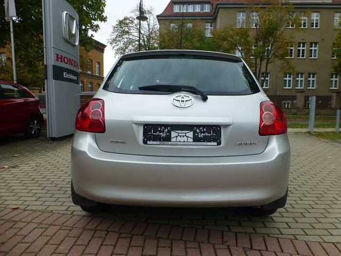 Toyota Auris 1,6i Sol... Sol