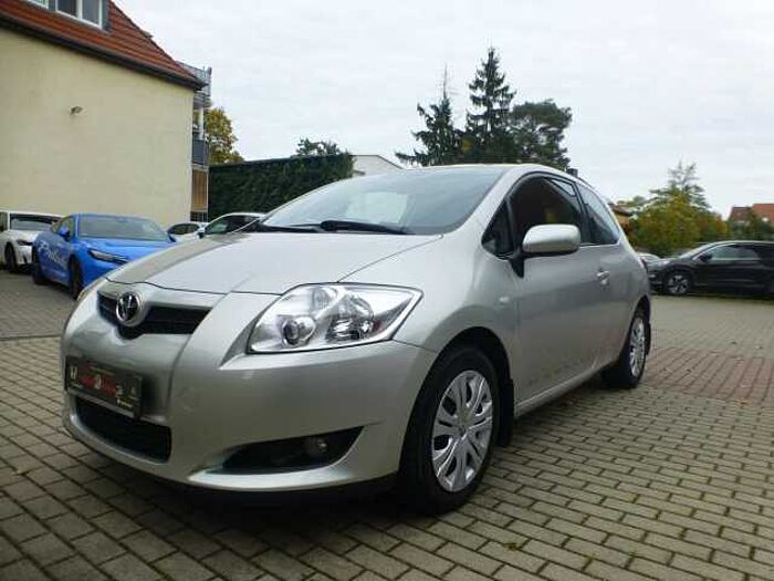 Toyota Auris 1,6i Sol... Sol