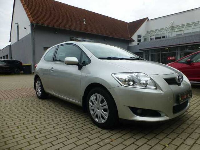 Toyota Auris 1,6i Sol... Sol