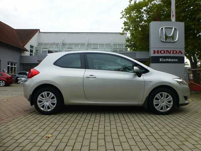 Toyota Auris 1,6i Sol... Sol
