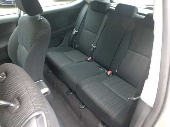 Toyota Auris 1,6i Sol... Sol