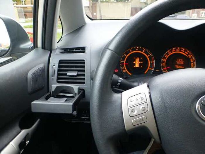 Toyota Auris 1,6i Sol... Sol
